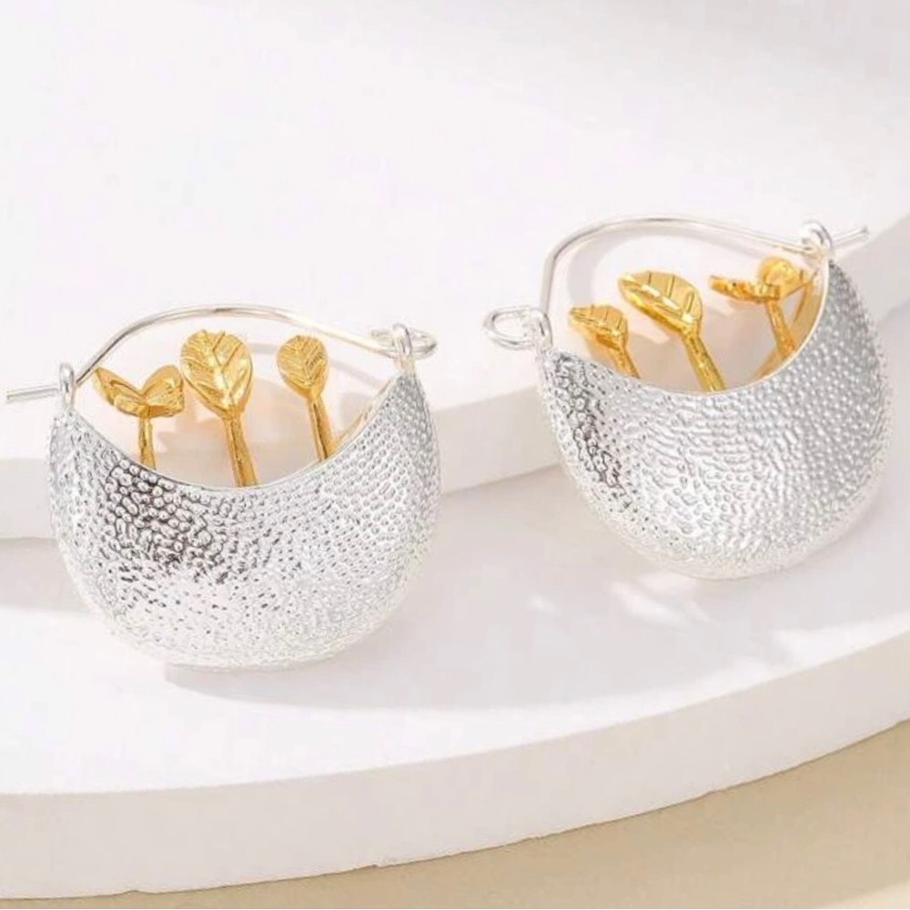 “Sprouts in a Basket” Seedling Butterfly Planter Botany Whimsy Two Tone 3D Hoops - Picture 9 of 11